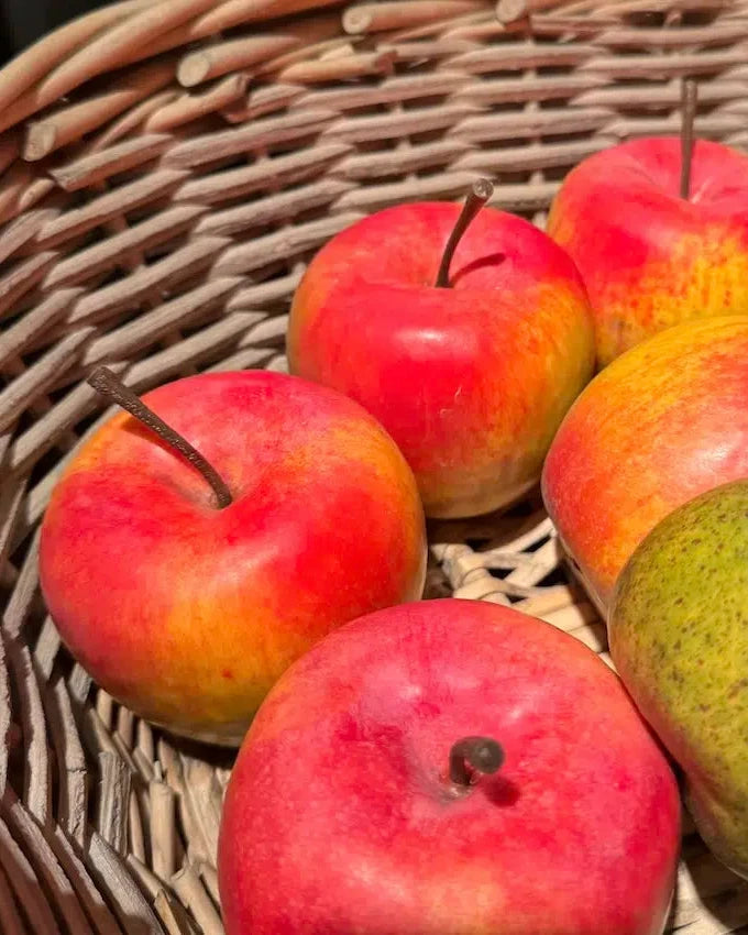 Real Feel Fiji Apple