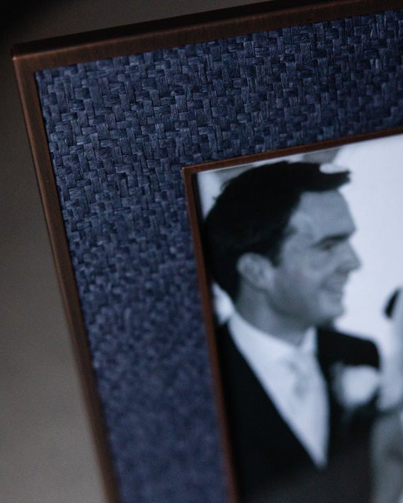 8x10 Midnight Rattan Frame