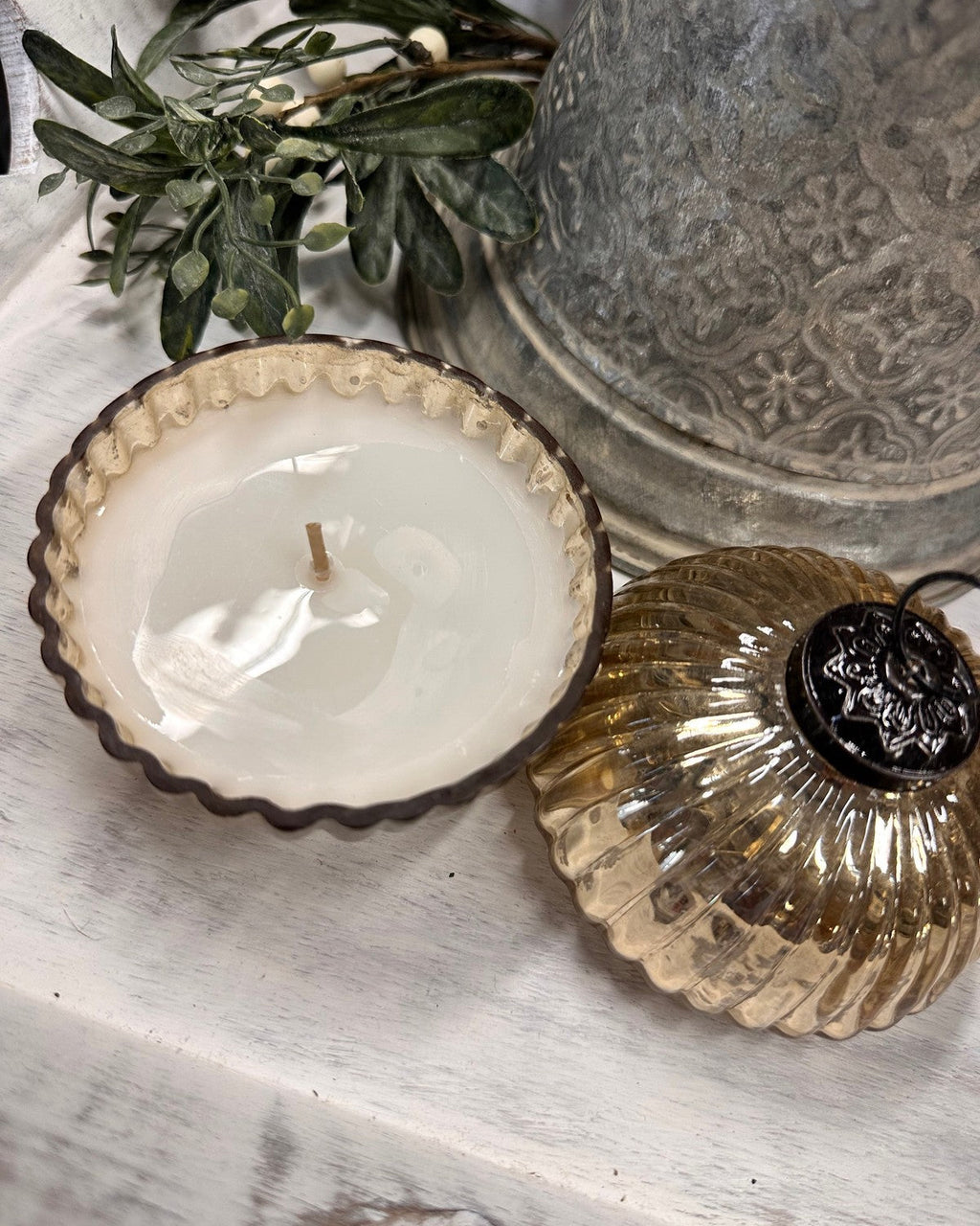 Balsham and Cedar Gold Candle Pot