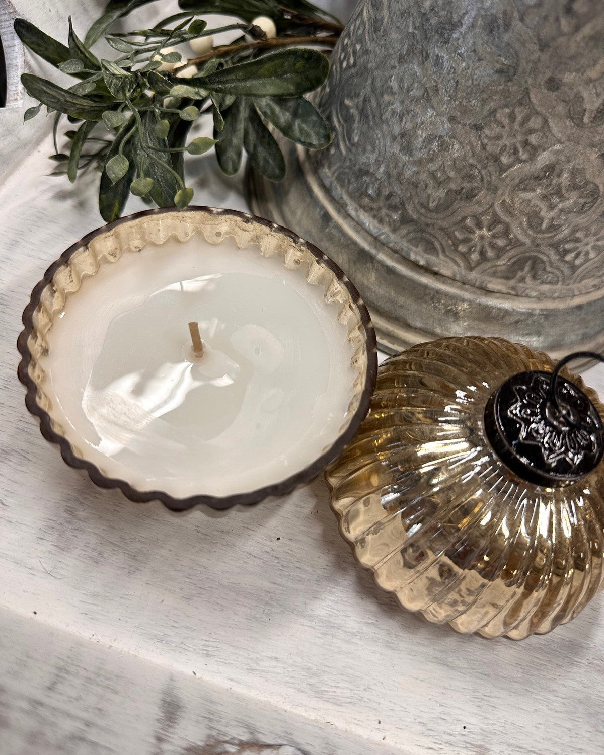 Balsham and Cedar Gold Candle Pot